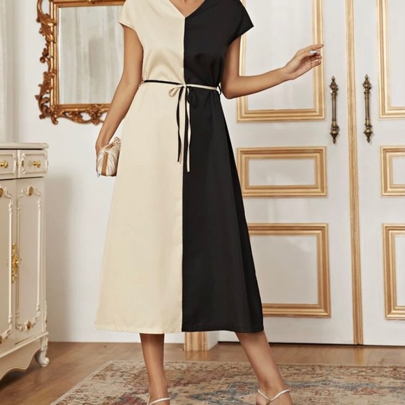 Two Tone Belted Dress 🖤 - Picture 3 of 3